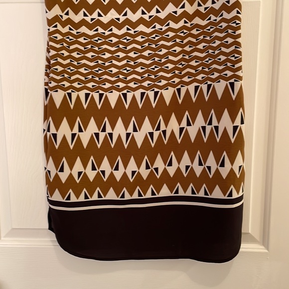 ⭐️SOLD - Mango Suite Black and Tan Sleeveless Shift Dress - Picture 8 of 10